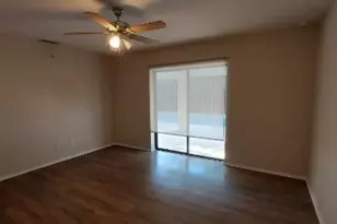 801 SW 10th Pl, Cape Coral, FL 33991 - Photo 12