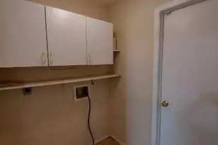 801 SW 10th Pl, Cape Coral, FL 33991 - Photo 14