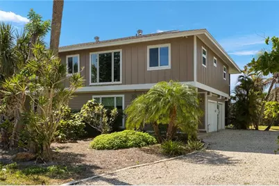 673 E Rocks Dr, Sanibel, FL 33957 - Photo 4