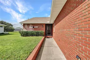 6910 Circle Dr, Fort Myers, FL 33905 - Photo 4