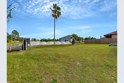 733/735 Gilbert Ave S, Lehigh Acres, FL 33973 - Photo 18