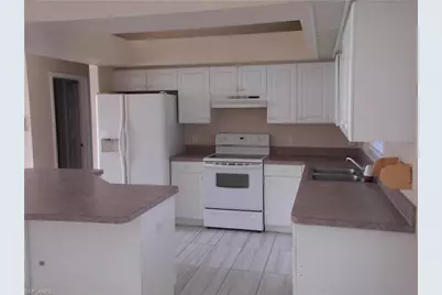 845 Wolverine St E, Lehigh Acres, FL 33974 - Photo 4