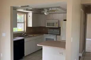 308 SE 19th Ln, Cape Coral, FL 33990 - Photo 2