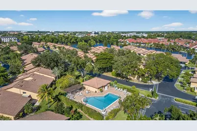 5490 Governors Dr, Fort Myers, FL 33907 - Photo 32