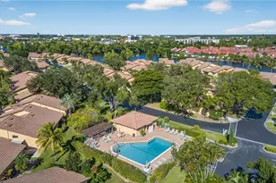 5490 Governors Dr, Fort Myers, FL 33907 - Photo 32