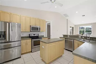 1012 SE 5th Terrace, Cape Coral, FL 33990 - Photo 16