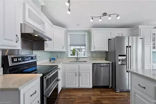 39 Channel Ln, Fort Myers, FL 33905 - Photo 6