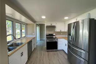 253 SE 46th Ter, Cape Coral, FL 33904 - Photo 4