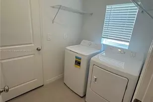 4022 N San Felipe Ln, Fort Myers, FL 33917 - Photo 14