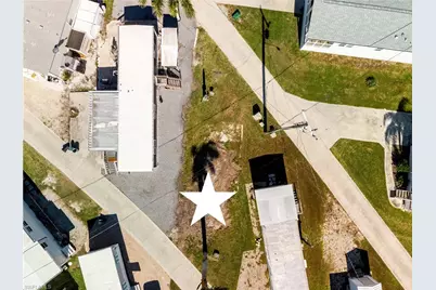 16978 Captains Dr, Bokeelia, FL 33922 - Photo 6