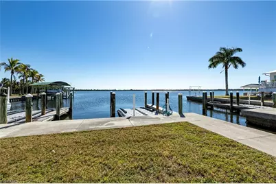 16978 Captains Dr, Bokeelia, FL 33922 - Photo 14