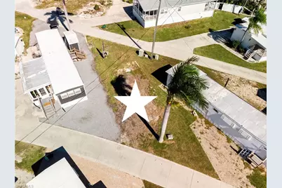 16978 Captains Dr, Bokeelia, FL 33922 - Photo 8