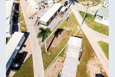 16978 Captains Dr, Bokeelia, FL 33922 - Photo 4