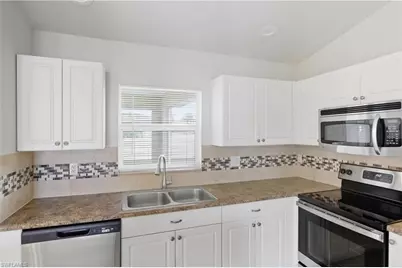 1252 NE 41st St, Cape Coral, FL 33909 - Photo 8