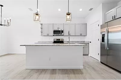 2507 53rd St SW, Lehigh Acres, FL 33976 - Photo 8