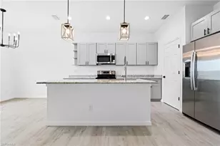 2507 53rd St SW, Lehigh Acres, FL 33976 - Photo 8