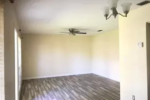 5837 Queen Elizabeth Way, Fort Myers, FL 33907 - Photo 4