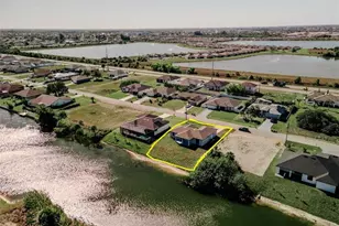 1109 NW 8th Terrace, Cape Coral, FL 33993 - Photo 18