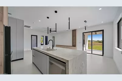 510 Wilmington Pkwy, Cape Coral, FL 33993 - Photo 10