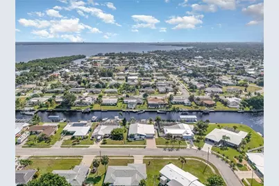 1661 Swan Ter, North Fort Myers, FL 33903 - Photo 42