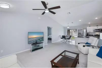 402 NW 18th Ter, Cape Coral, FL 33993 - Photo 8