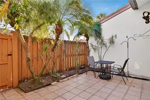 1414 Park Shore Cir, Fort Myers, FL 33901 - Photo 24