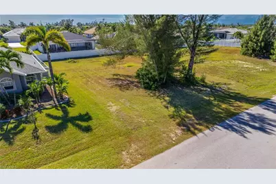 3806 SW 3rd St, Cape Coral, FL 33991 - Photo 6