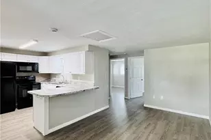 331 Tarpon Dr, Cape Coral, FL 33904 - Photo 6