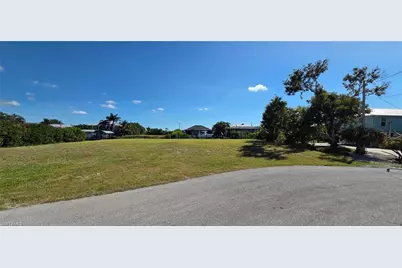 3210 Stabile Rd, Saint James City, FL 33956 - Photo 6