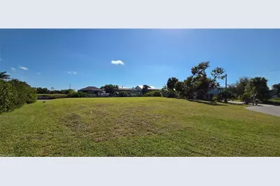 3210 Stabile Rd, Saint James City, FL 33956 - Photo 4