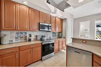 4105 SW 27th Pl, Cape Coral, FL 33914 - Photo 8