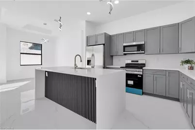 760 Fullerton Ave S, Lehigh Acres, FL 33974 - Photo 10