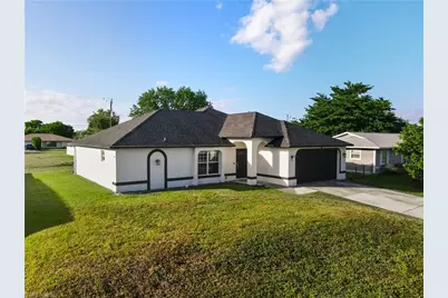 1204 NE 10th Ter, Cape Coral, FL 33909 - Photo 2