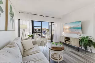 801 River Point Dr, Naples, FL 34102 - Photo 4