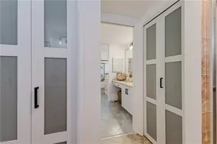 801 River Point Dr, Naples, FL 34102 - Photo 18