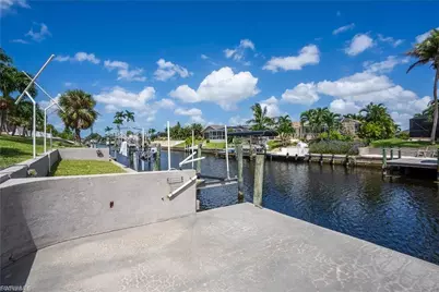 1421 SE 29th Ter, Cape Coral, FL 33904 - Photo 18