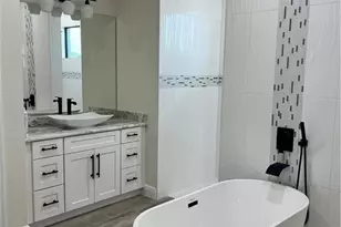 144 SW 28th St, Cape Coral, FL 33914 - Photo 4