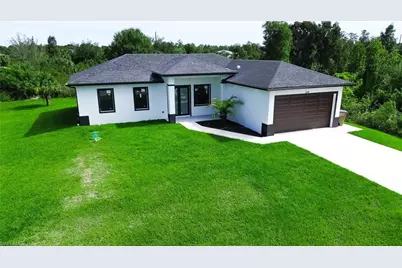 519 Lone Star Ln, Lehigh Acres, FL 33974 - Photo 6