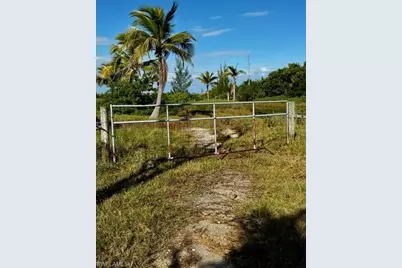 5209 Western Dr, Saint James City, FL 33956 - Photo 16