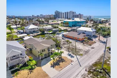 140 Curlew St, Fort Myers Beach, FL 33931 - Photo 10