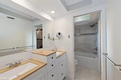 207 SE 43rd Ln, Cape Coral, FL 33904 - Photo 12