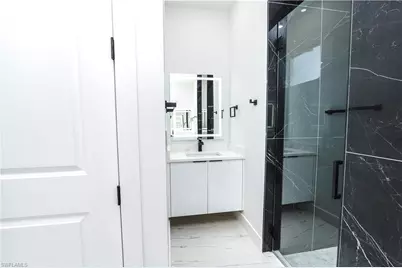 903 NE 23rd St, Cape Coral, FL 33909 - Photo 26