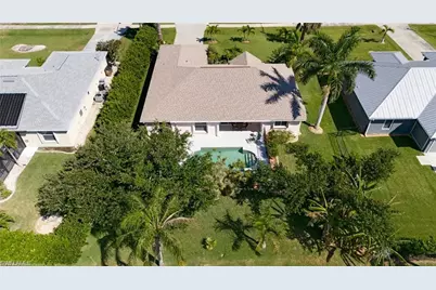 2902 Surfside Blvd, Cape Coral, FL 33914 - Photo 6