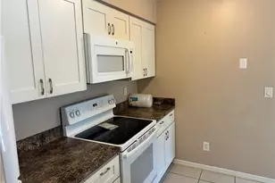 1025 SE 24th Ave, Cape Coral, FL 33990 - Photo 12