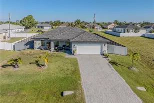 539 NW 13th St, Cape Coral, FL 33993 - Photo 8