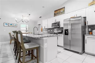 539 NW 13th St, Cape Coral, FL 33993 - Photo 6