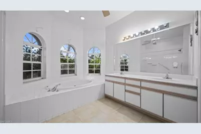 4010 SW 22nd Pl, Cape Coral, FL 33914 - Photo 14