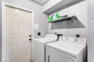 130 SE 29th Terrace, Cape Coral, FL 33904 - Photo 24