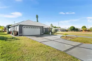 130 SE 29th Terrace, Cape Coral, FL 33904 - Photo 6