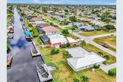 123 SE 29th Ter, Cape Coral, FL 33904 - Photo 30